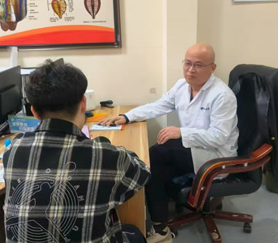 澳门|男科医师高朋磊：守护男性健康，专业男科诊疗